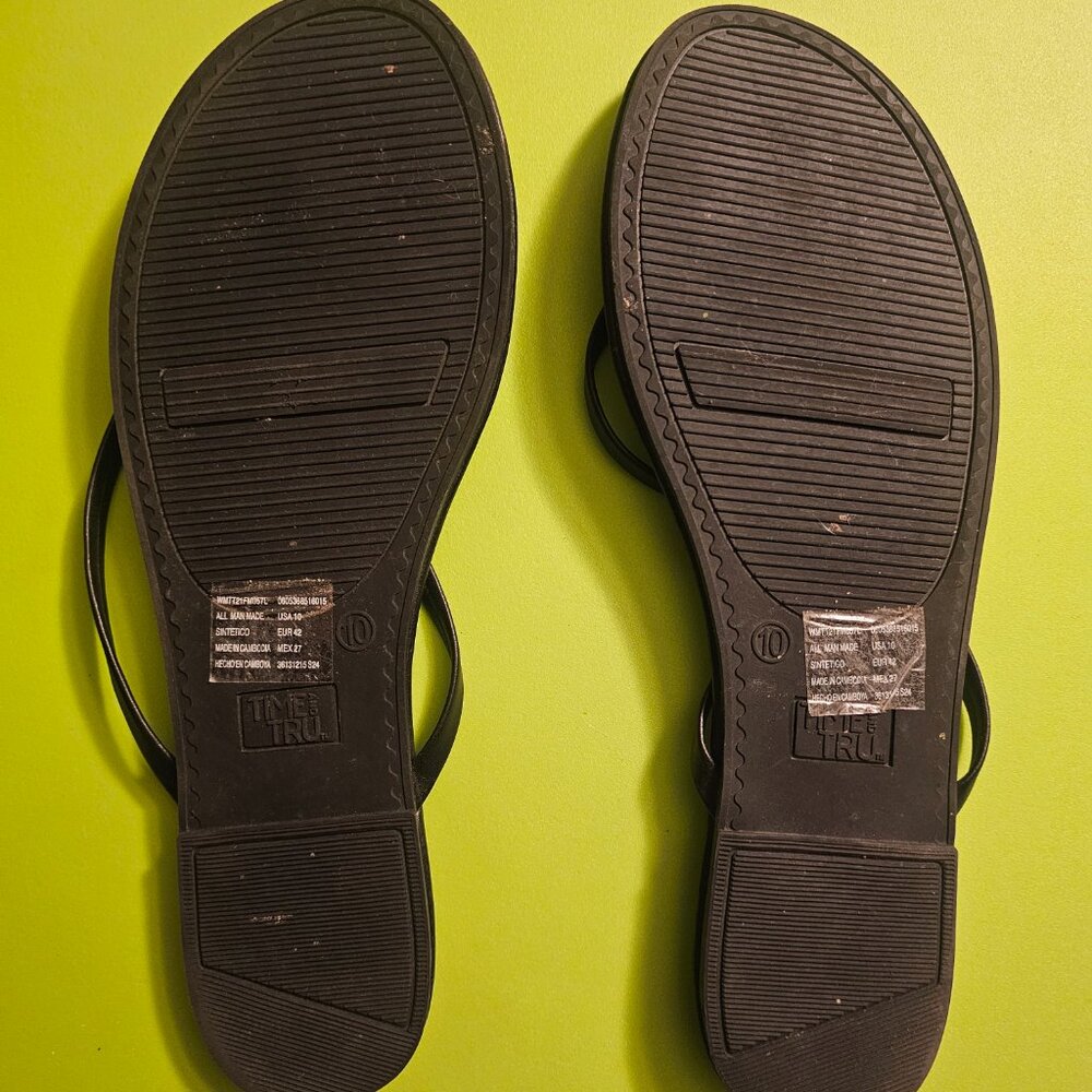 flip flops - Picture 2 of 2